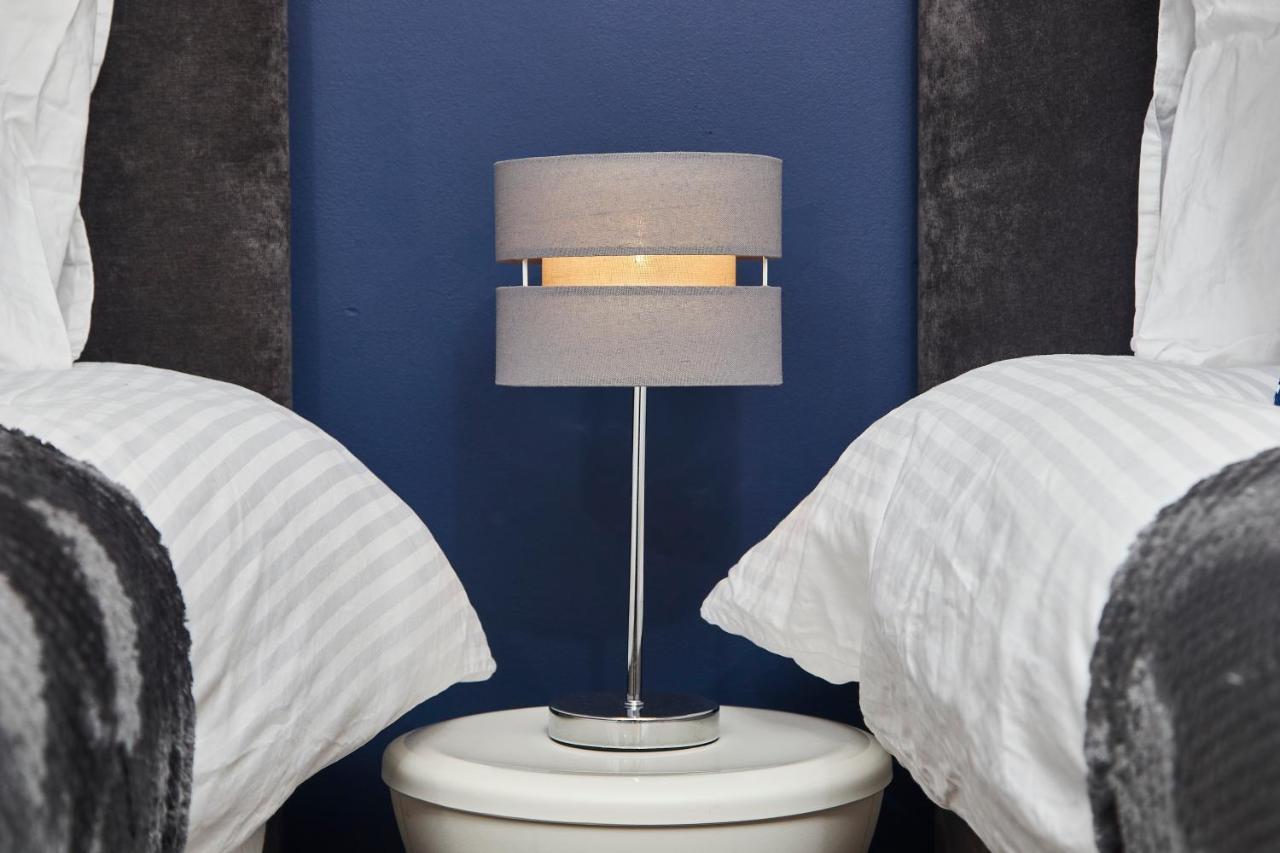 Stunning Hepburn Suite! Bath Extérieur photo